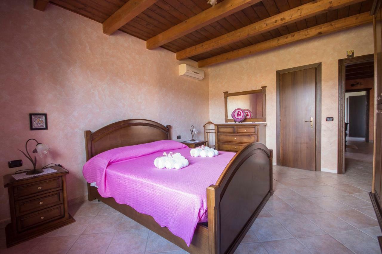 Casa Vacanza Il Mandorlo Domusnovas Exterior photo