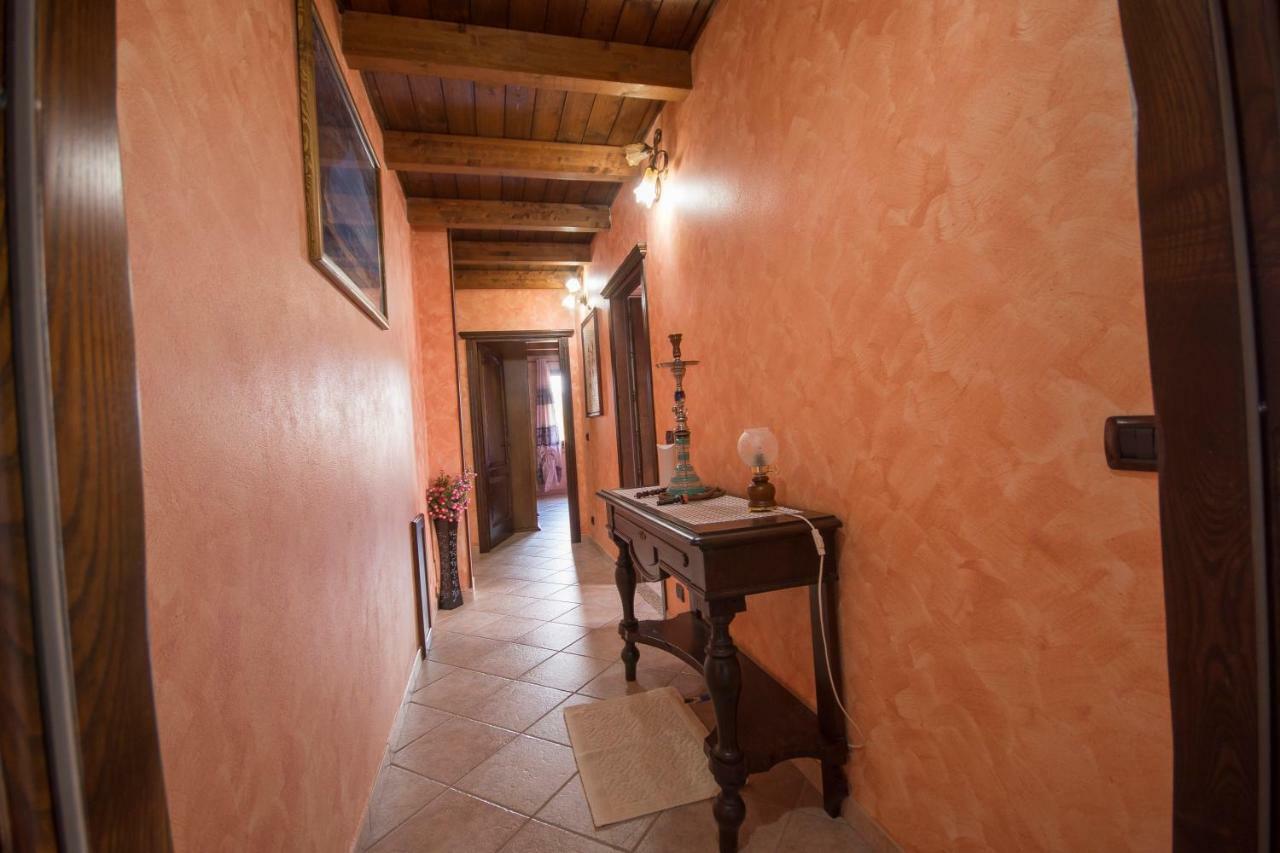 Casa Vacanza Il Mandorlo Domusnovas Exterior photo